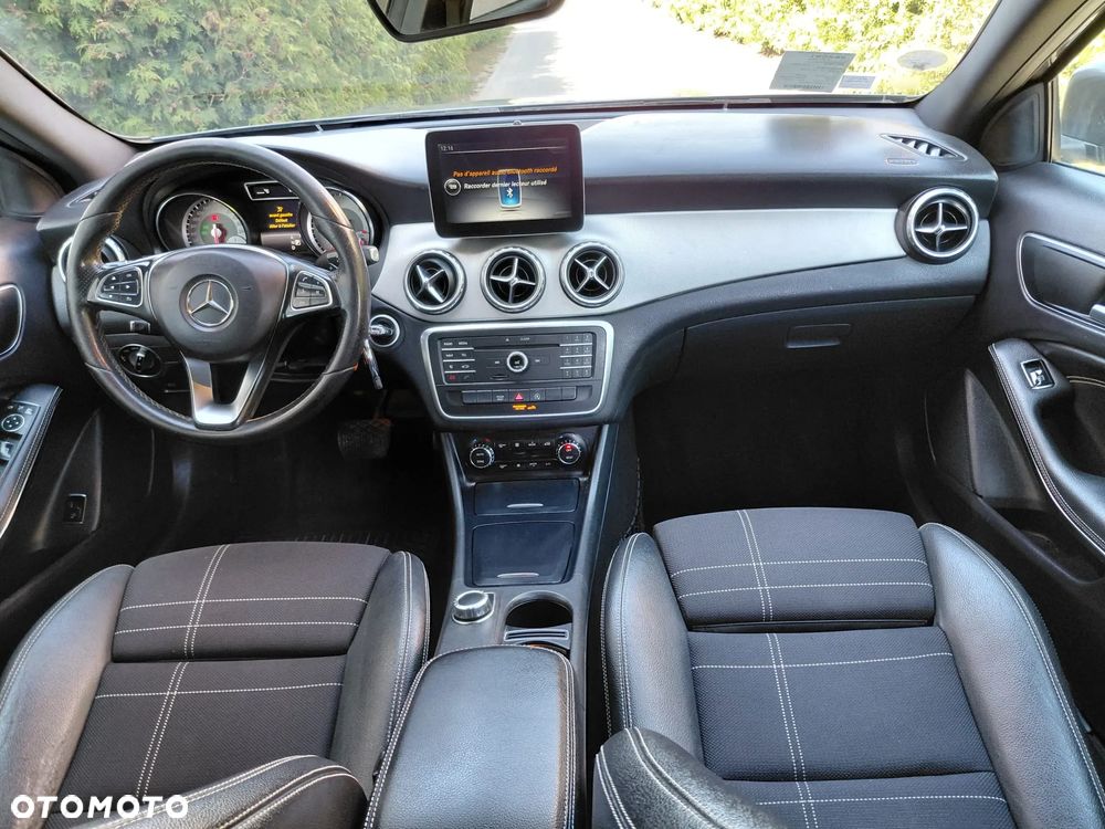 Mercedes-Benz GLA - 17