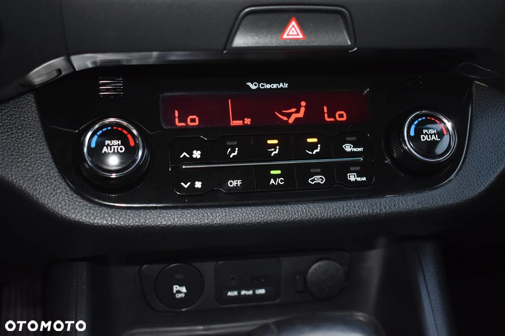 Kia Sportage 2.0 CRDI 4WD Automatik Vision - 32