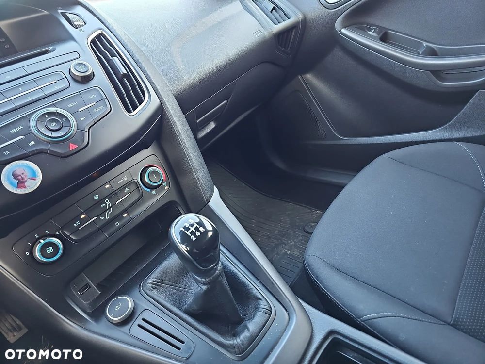 Ford Focus 1.6 Trend - 17