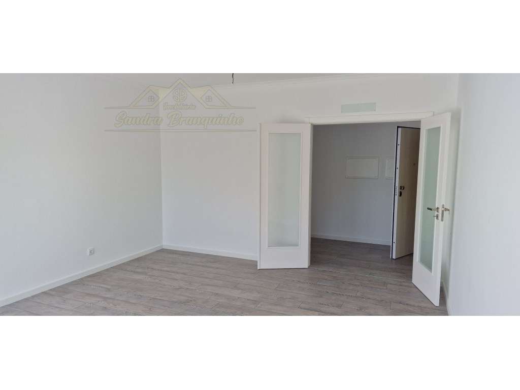Apartamento T3 com Terraço - Grande imagem: 4/30