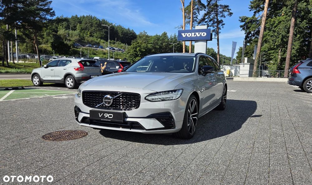 Volvo V90 T6 AWD Plug-In Hybrid Ultra Dark