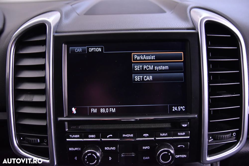 Porsche Cayenne - 21