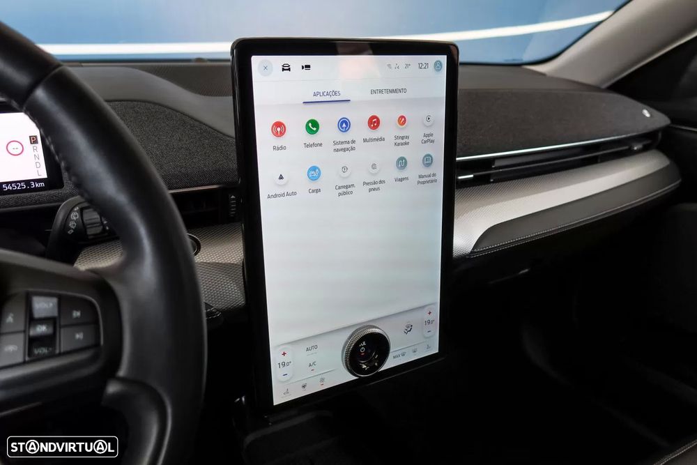 Ford Mustang Mach-E - 15