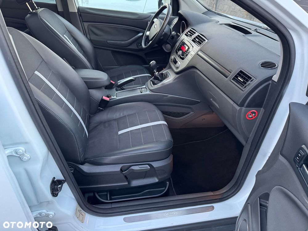 Ford Kuga 2.0 TDCi 4x4 Titanium - 17