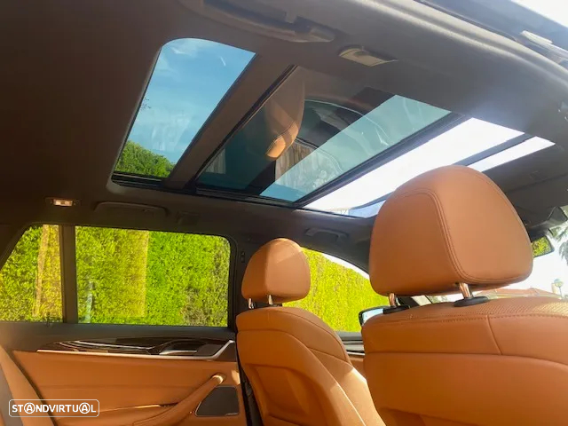 BMW 530 e Pack Desportivo M - 12