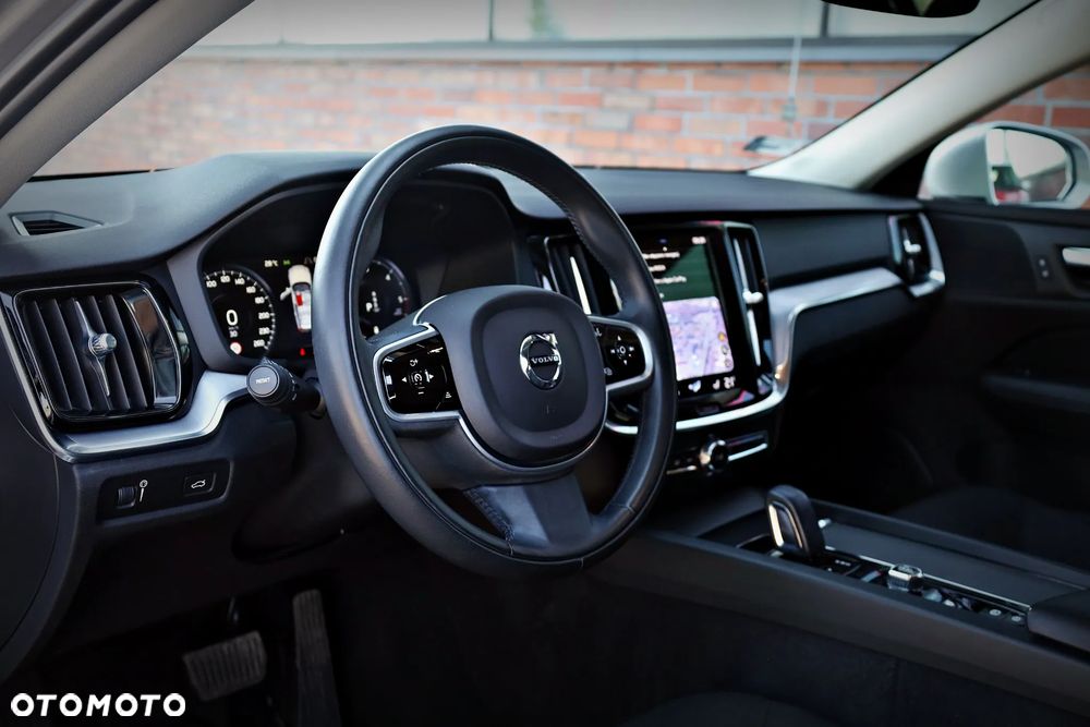 Volvo V60 B4 D Momentum - 13