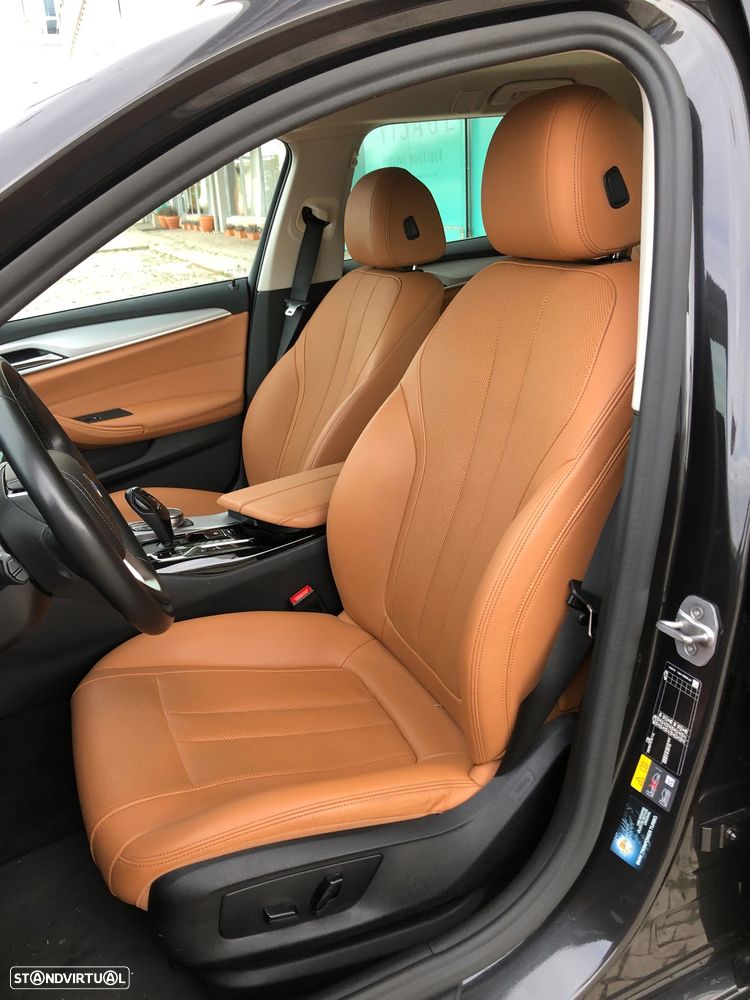 BMW 530 e Line Luxury - 26