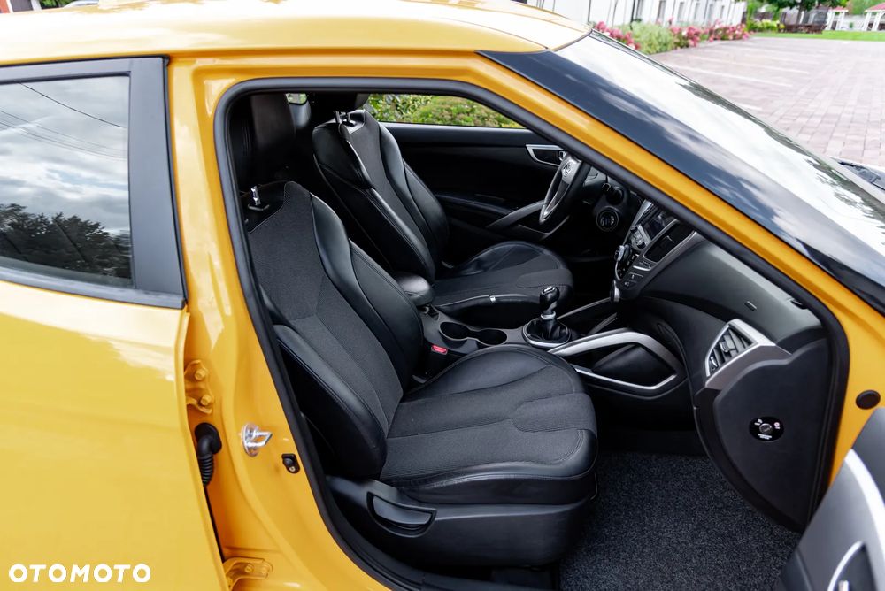 Hyundai Veloster 1.6 Style - 30