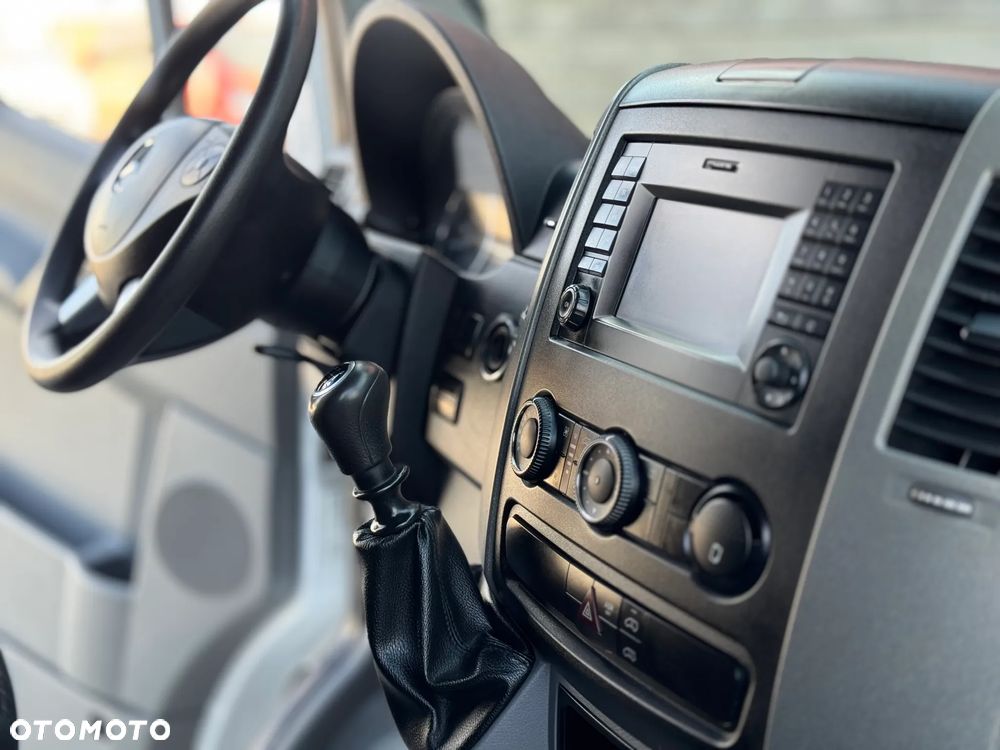 Mercedes-Benz SPRINTER - 29