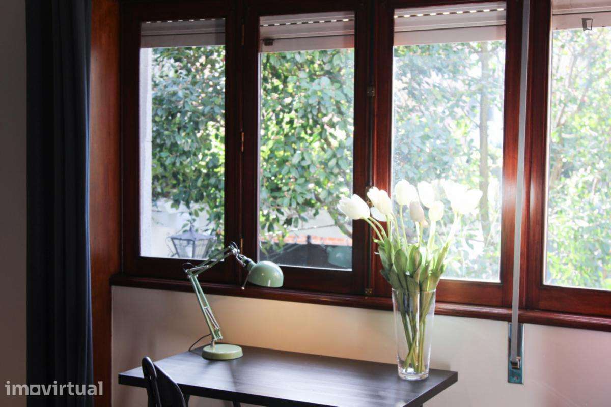 Quarto - localizado em Paranhos Porto - Grande imagem: 3/31