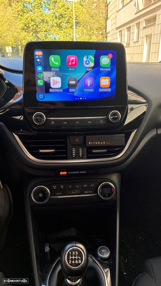 Ford Fiesta 1.0 EcoBoost Titanium - 9