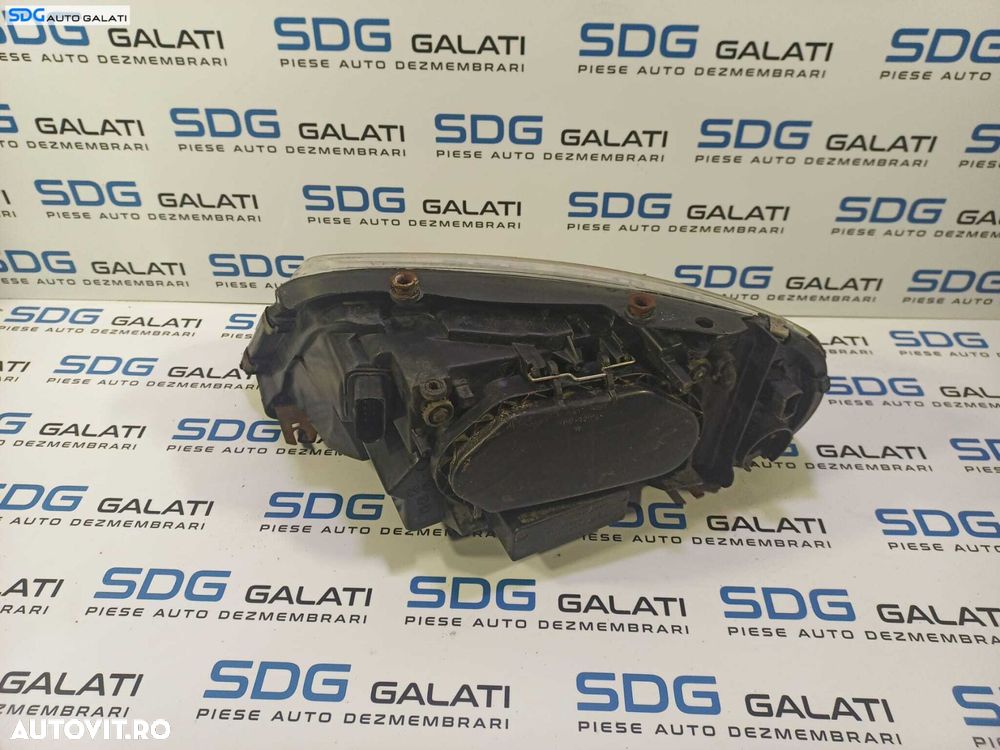 Far Dreapta FARA Xenon Seat Alhambra 2001 - 2010 Cod 7M3941016AH 030118202 [L1715] - 2