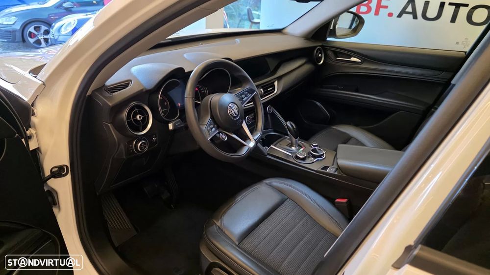 Alfa Romeo Stelvio 2.2 D Super AT8 - 6