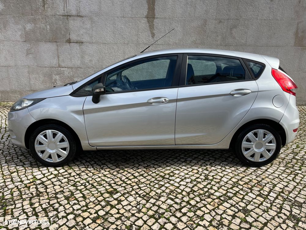 Ford Fiesta 1.4 TDCI Ambiente - 14