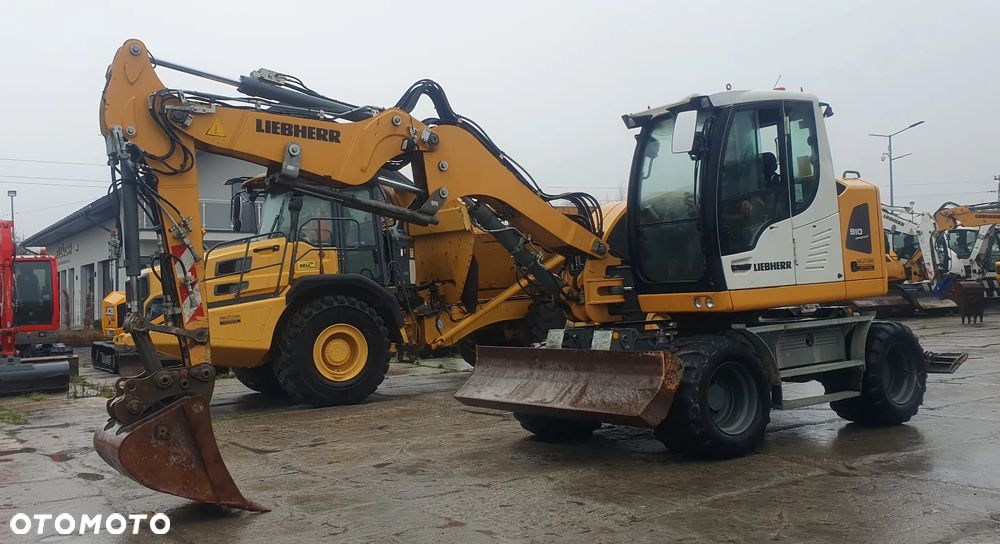 Liebherr A910 Compact - 1