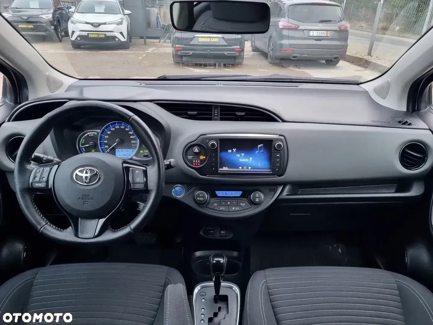 Toyota Yaris - 16