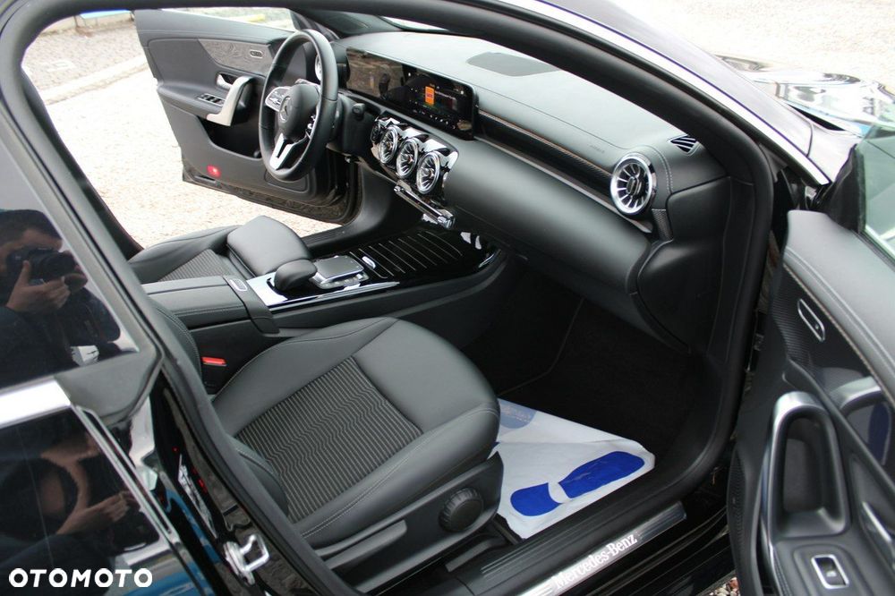 Mercedes-Benz CLA - 34
