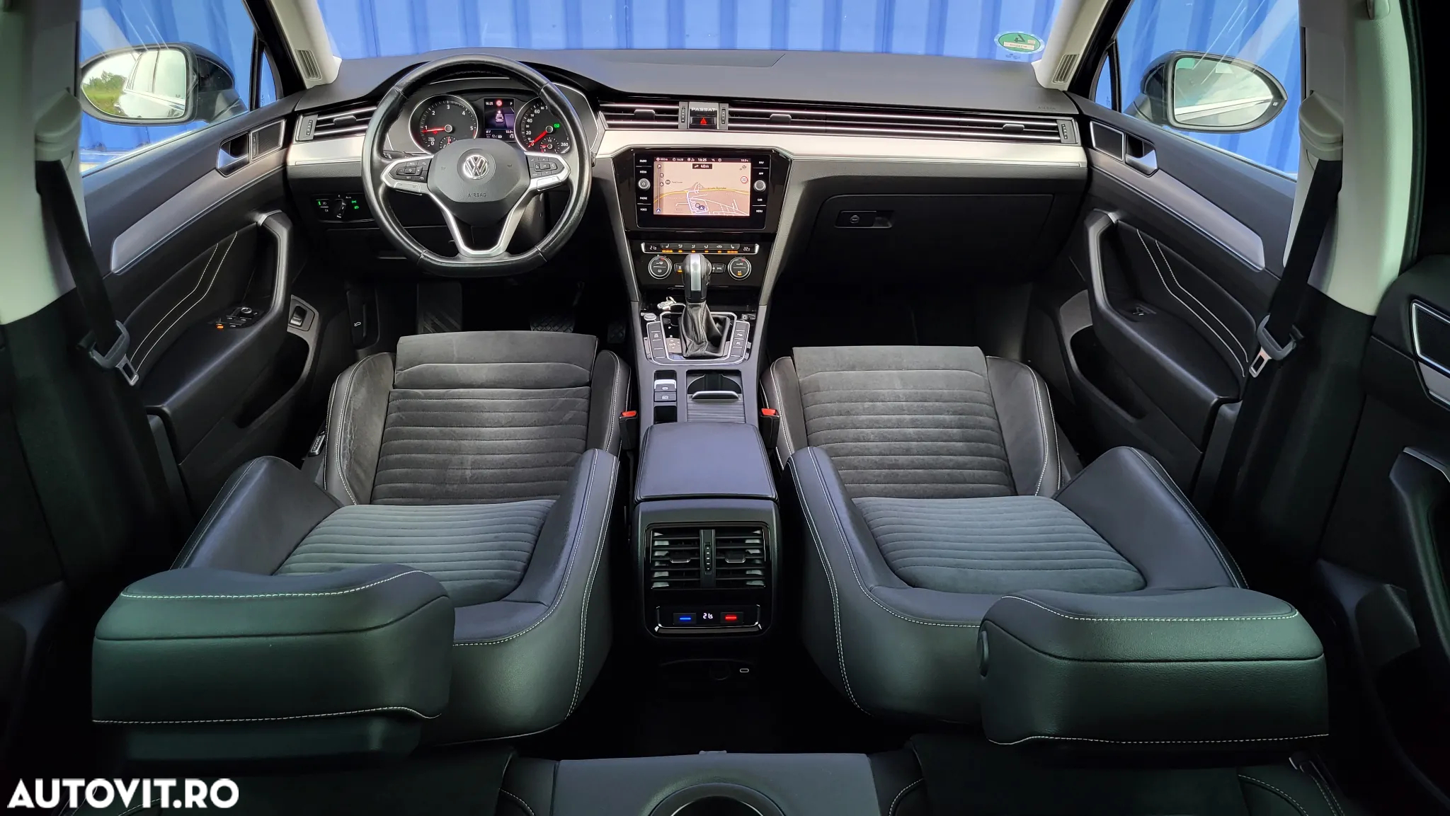 Volkswagen Passat Variant 2.0 TDI SCR DSG Elegance - 6
