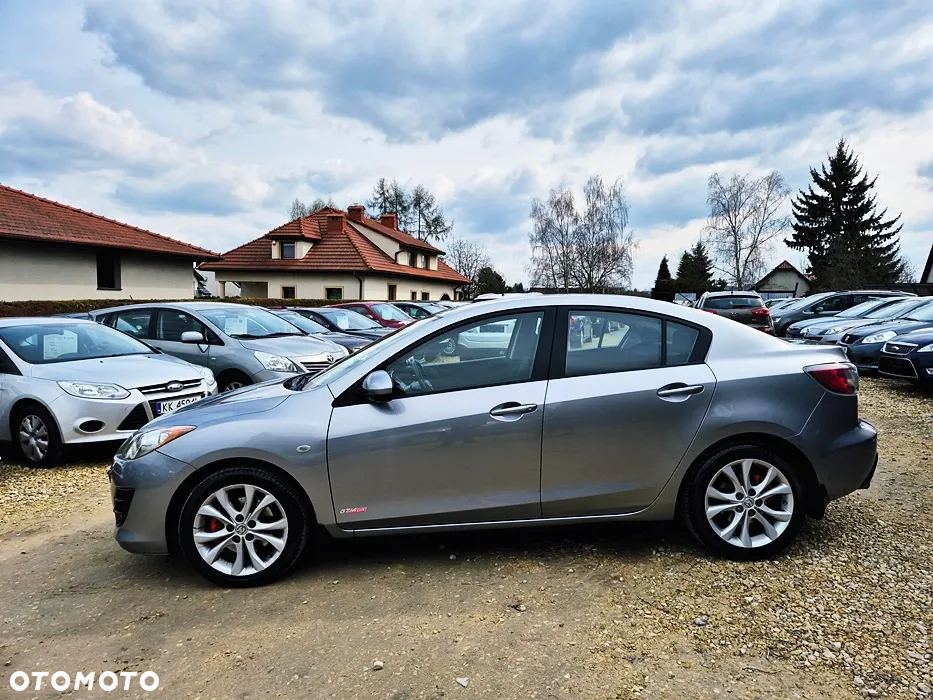 Mazda 3 2.0 Exclusive + - 26