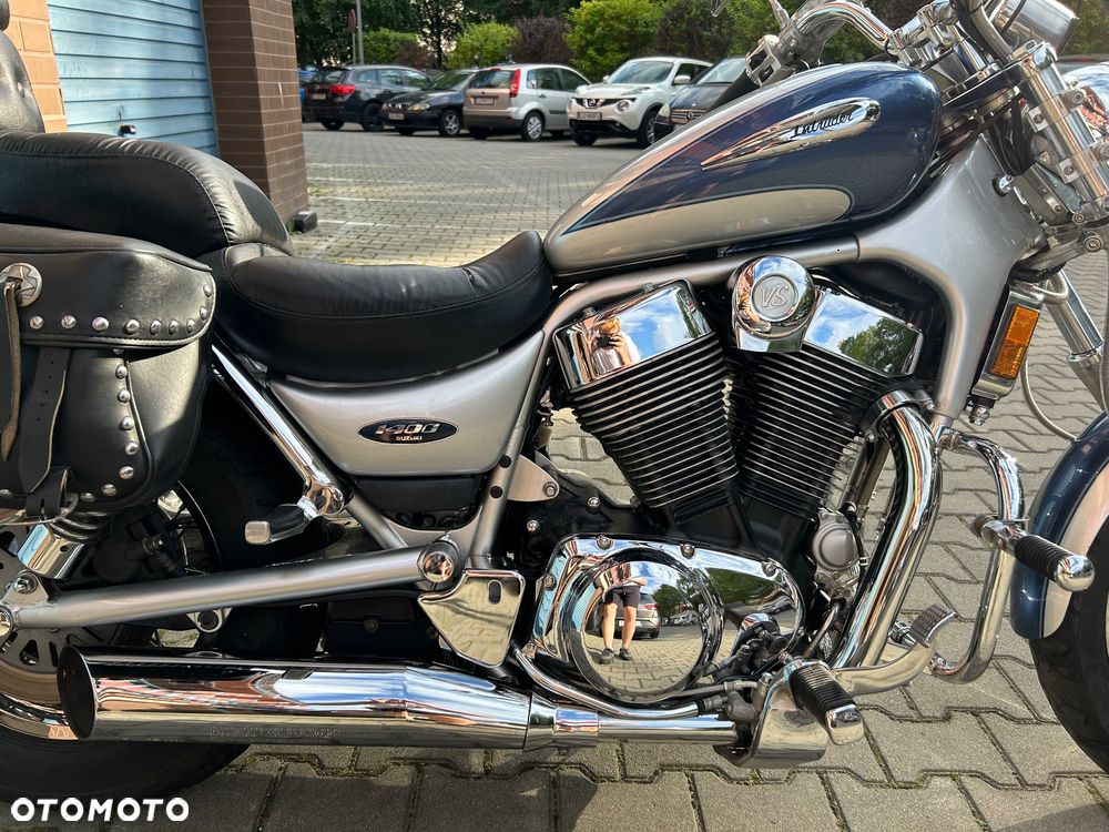 Suzuki Intruder - 8