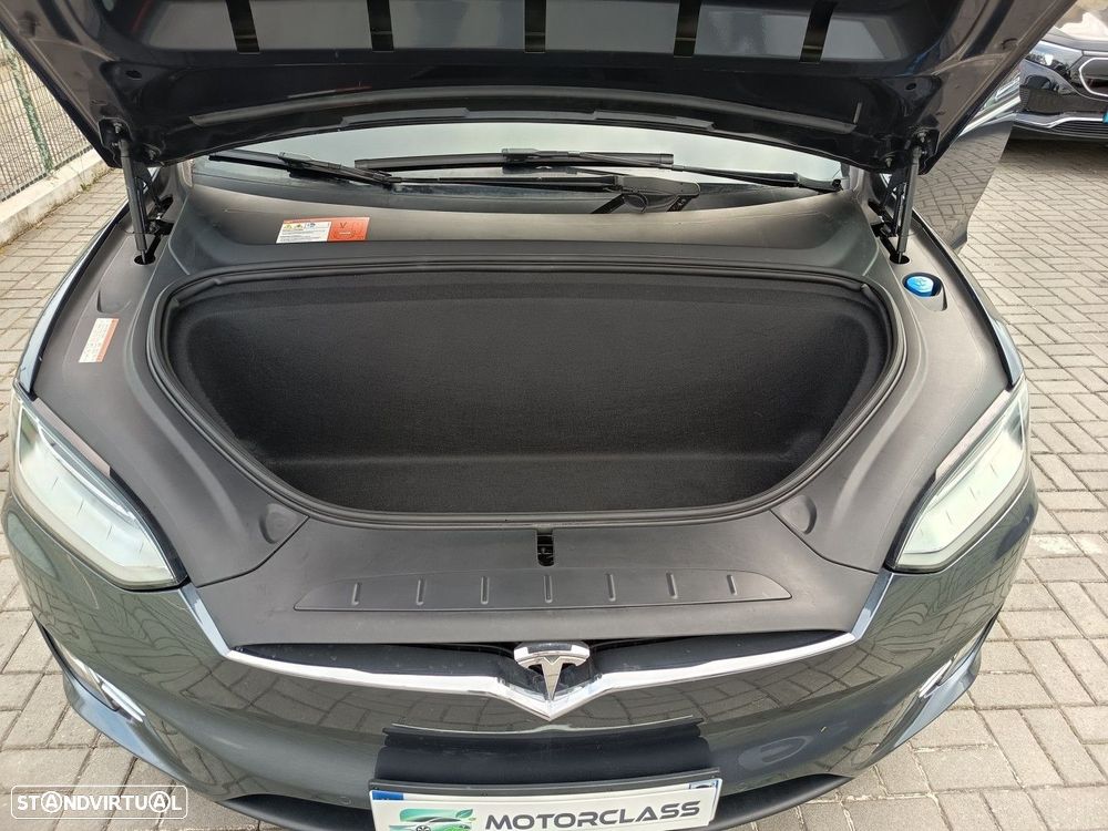 Tesla Model X 100D - 31