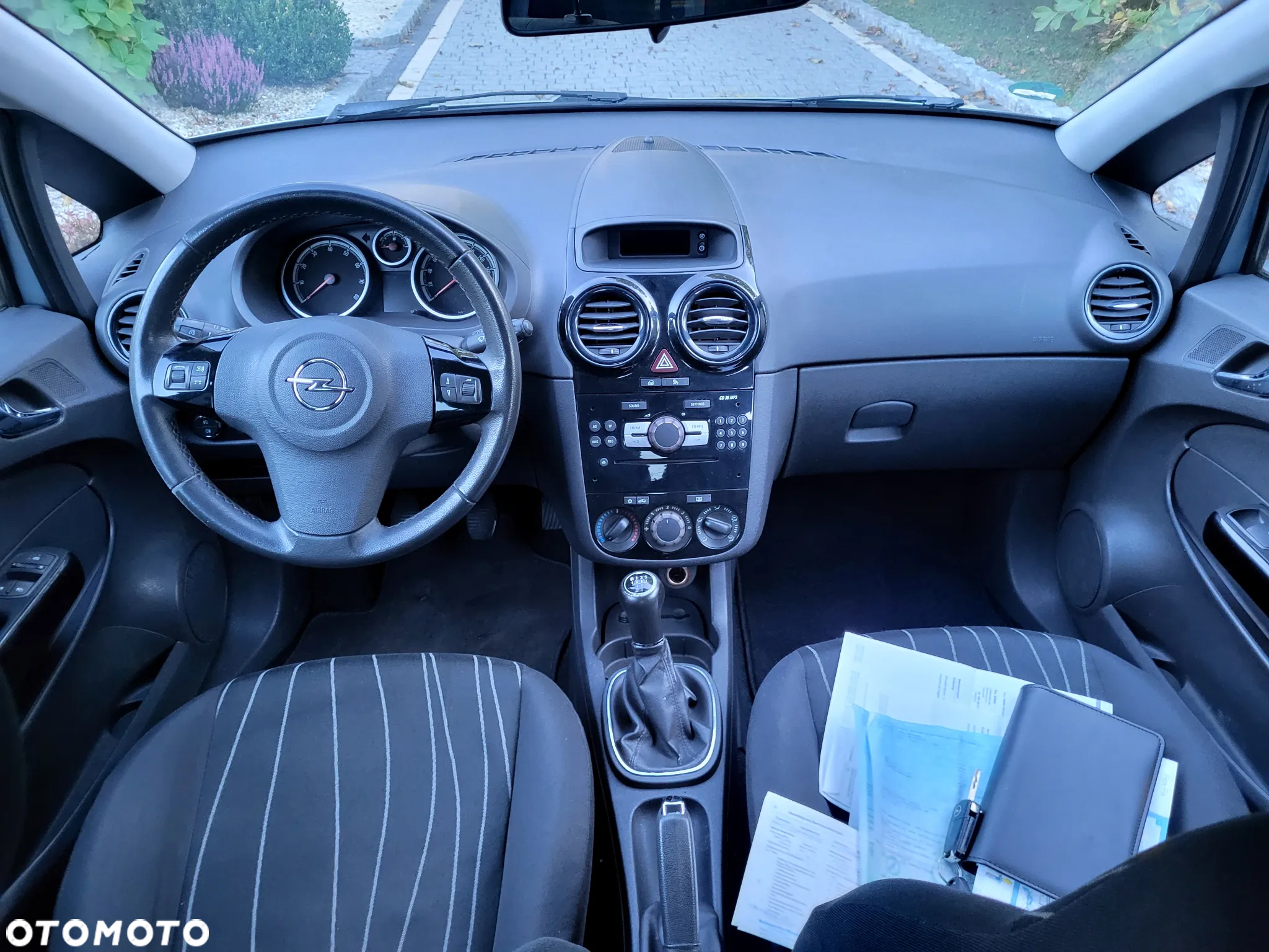 Opel Corsa 1.4 16V Enjoy - 3