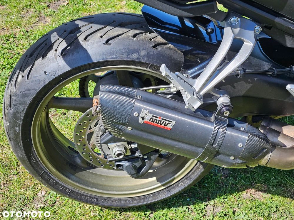 Yamaha FZ - 8