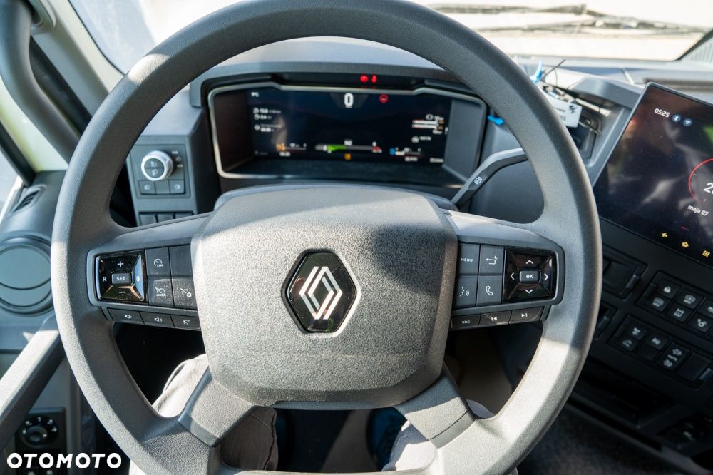 Renault K480 8x4 - 18