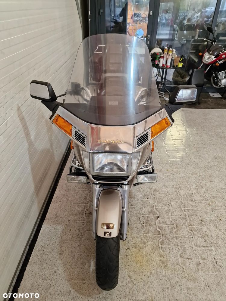 Honda GL - 11