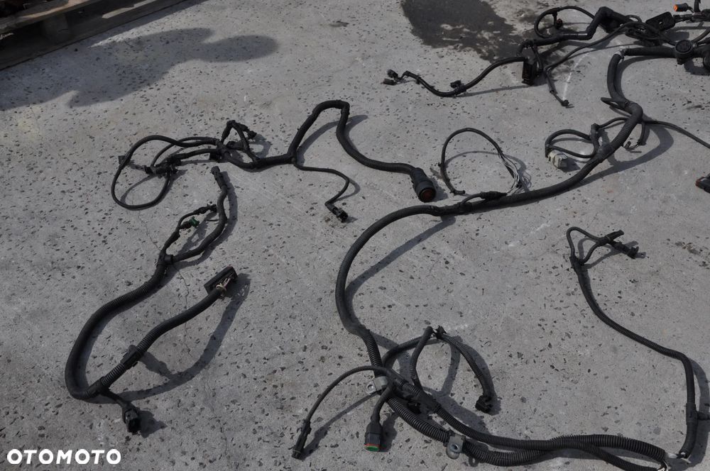 WIĄZKA INSTALACJA SKRZYNI BIEGÓW SILNIKA MASSEY FERGUSON 7480 6480 6485 - 9