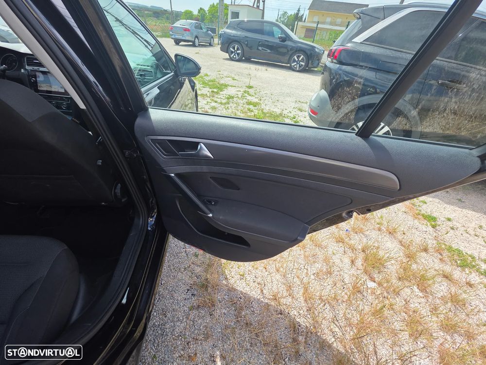 VW Golf Variant 1.6 TDi Confortline - 18