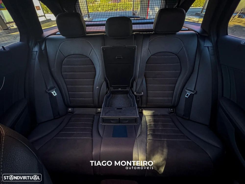 Mercedes-Benz C 300 - 40