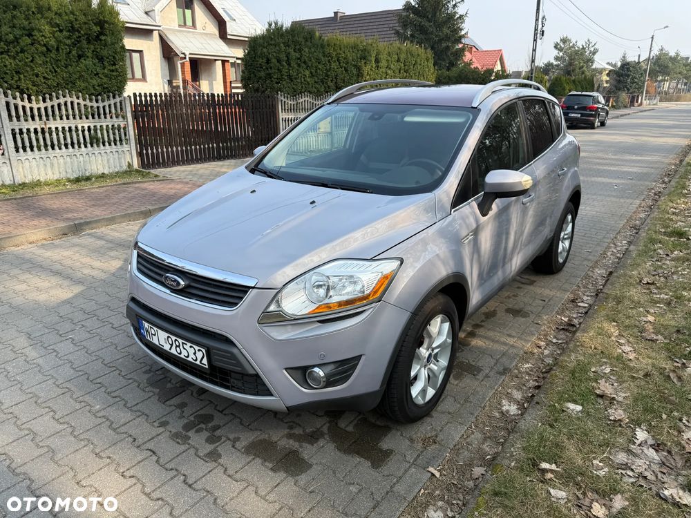 Ford Kuga 2.0 TDCi 2x4 Titanium - 4