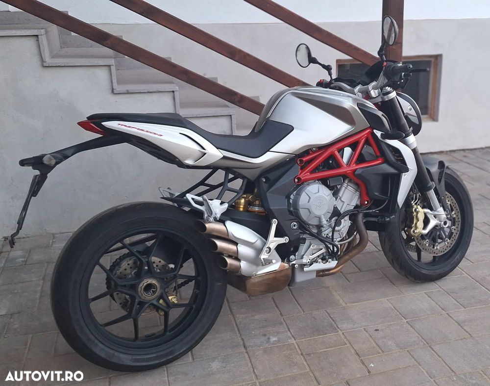 MV AGUSTA Brutale 800 - 4