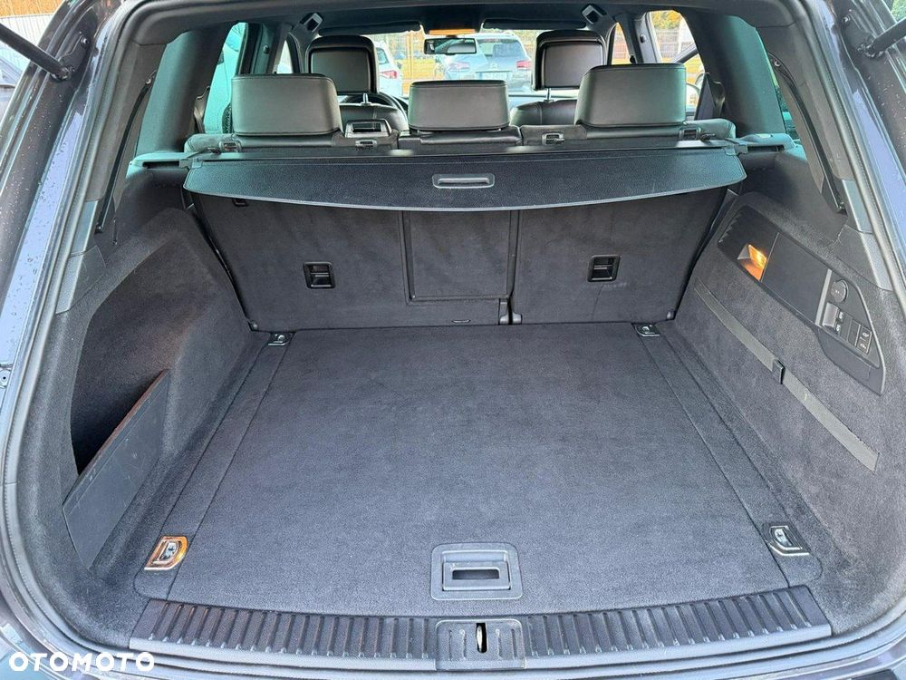 Volkswagen Touareg - 31