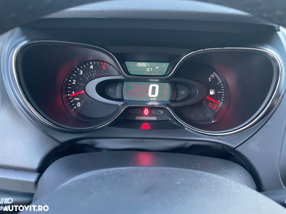 Renault Captur - 30