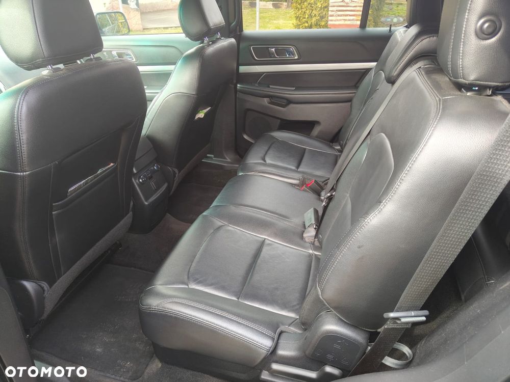 Ford Explorer - 10