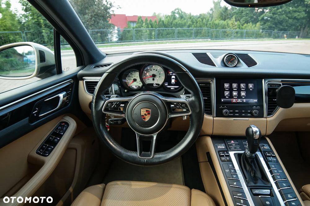 Porsche Macan - 21
