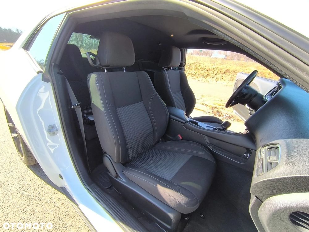 Dodge Challenger - 23