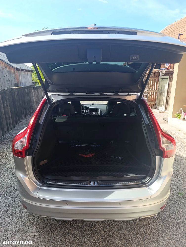 Volvo XC 60 D4 AWD Geartronic Summum - 16