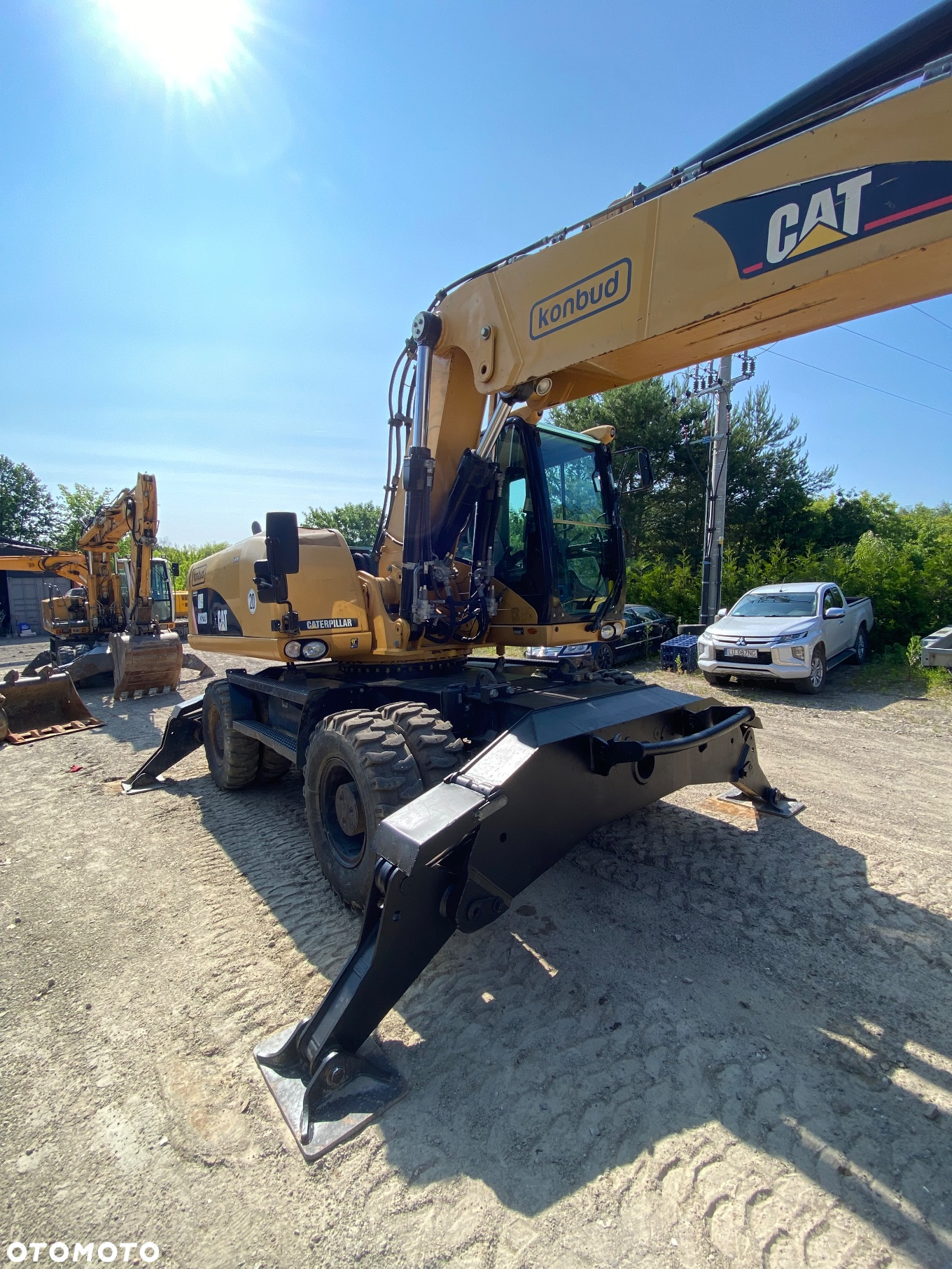 Caterpillar M322D - 3