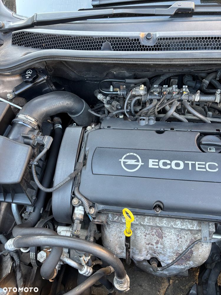 Opel Astra 1.6 EU6 - 15