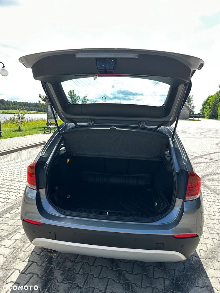 BMW X1 xDrive18d - 9