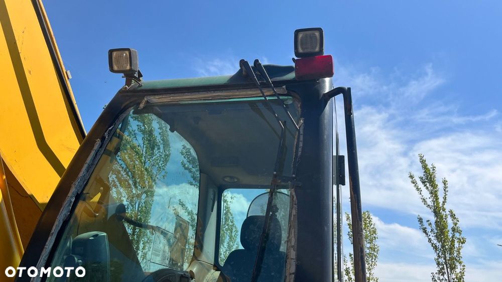 JCB Js 220 - 36