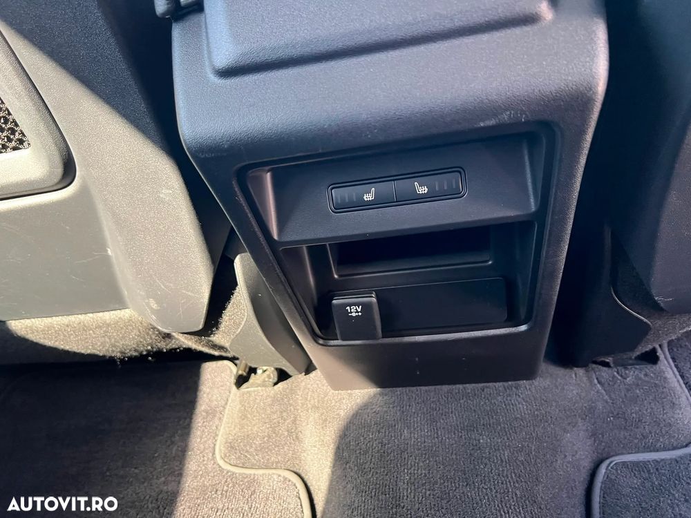 Land Rover Discovery Sport - 9