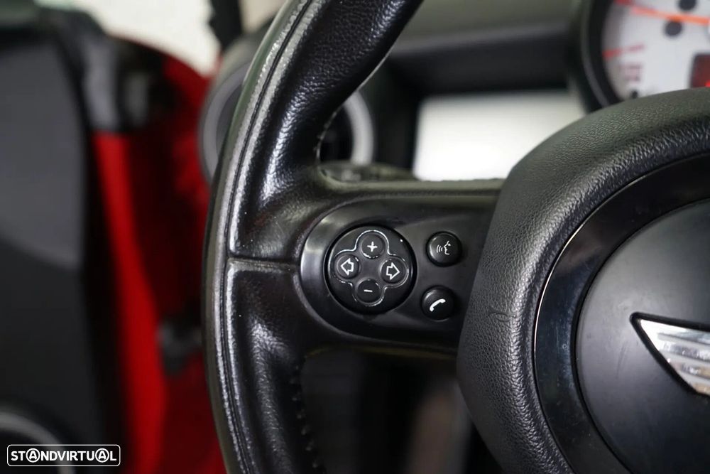 MINI 3 Portas One D - 16