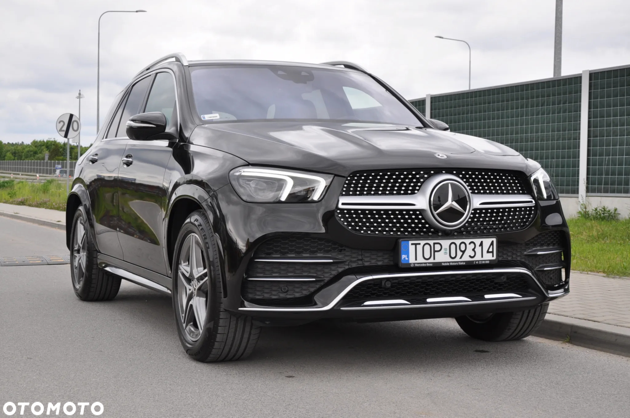 Mercedes-Benz GLE - 16