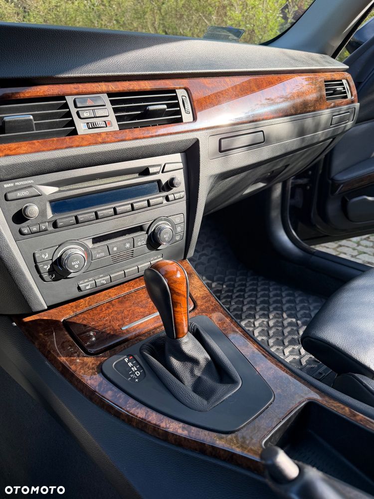 BMW Seria 3 320d - 10