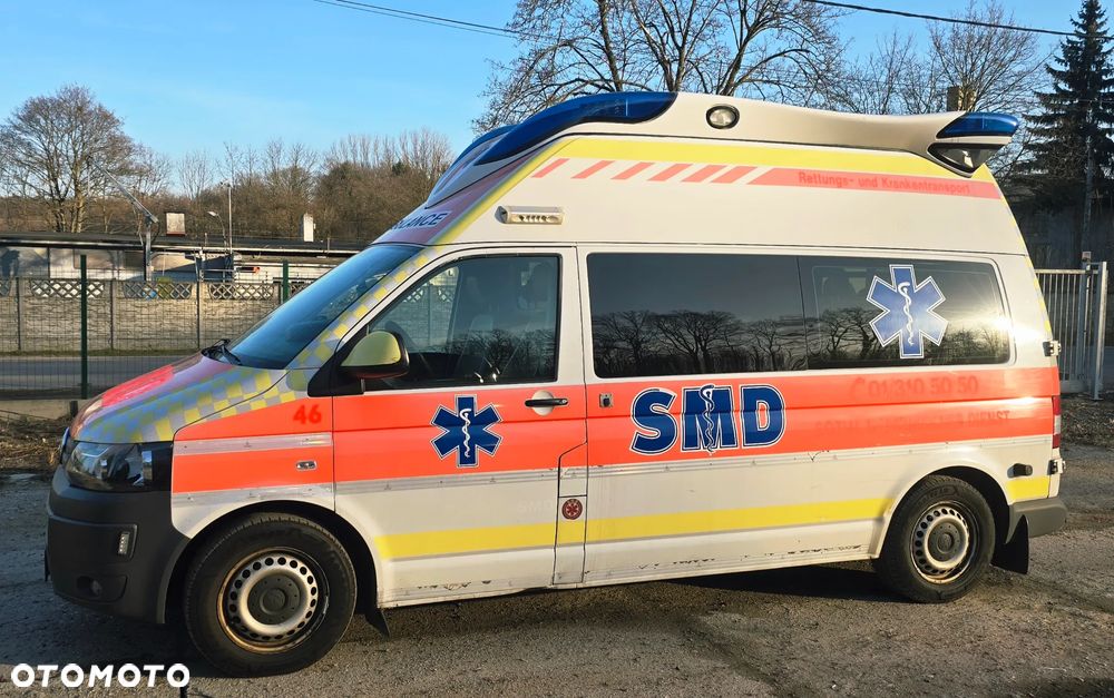 Volkswagen Transporter 2.0 TDi Karetka Ambulans Ferno - 14