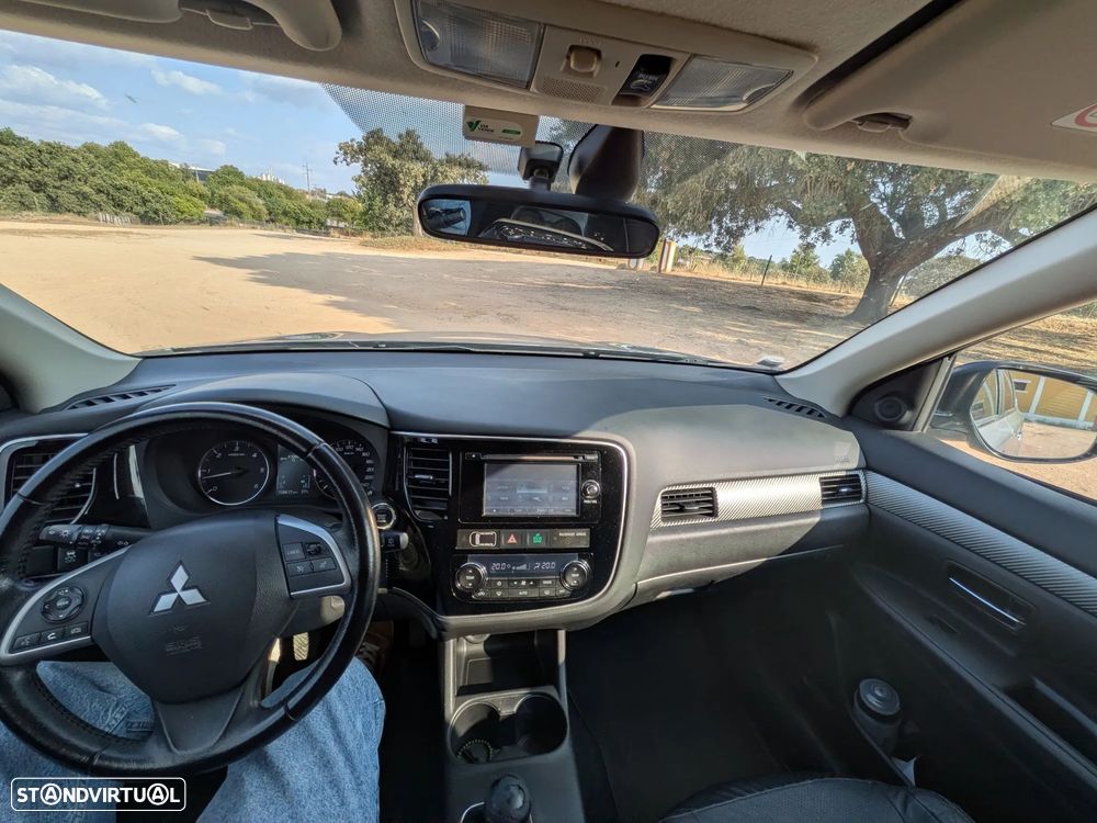 Mitsubishi Outlander 2.2 DI-D Instyle - 6